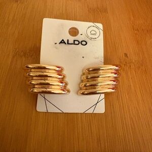 NEW ALDO gold Tone Spring Ribbed Earrings Light Weight Casual Classic